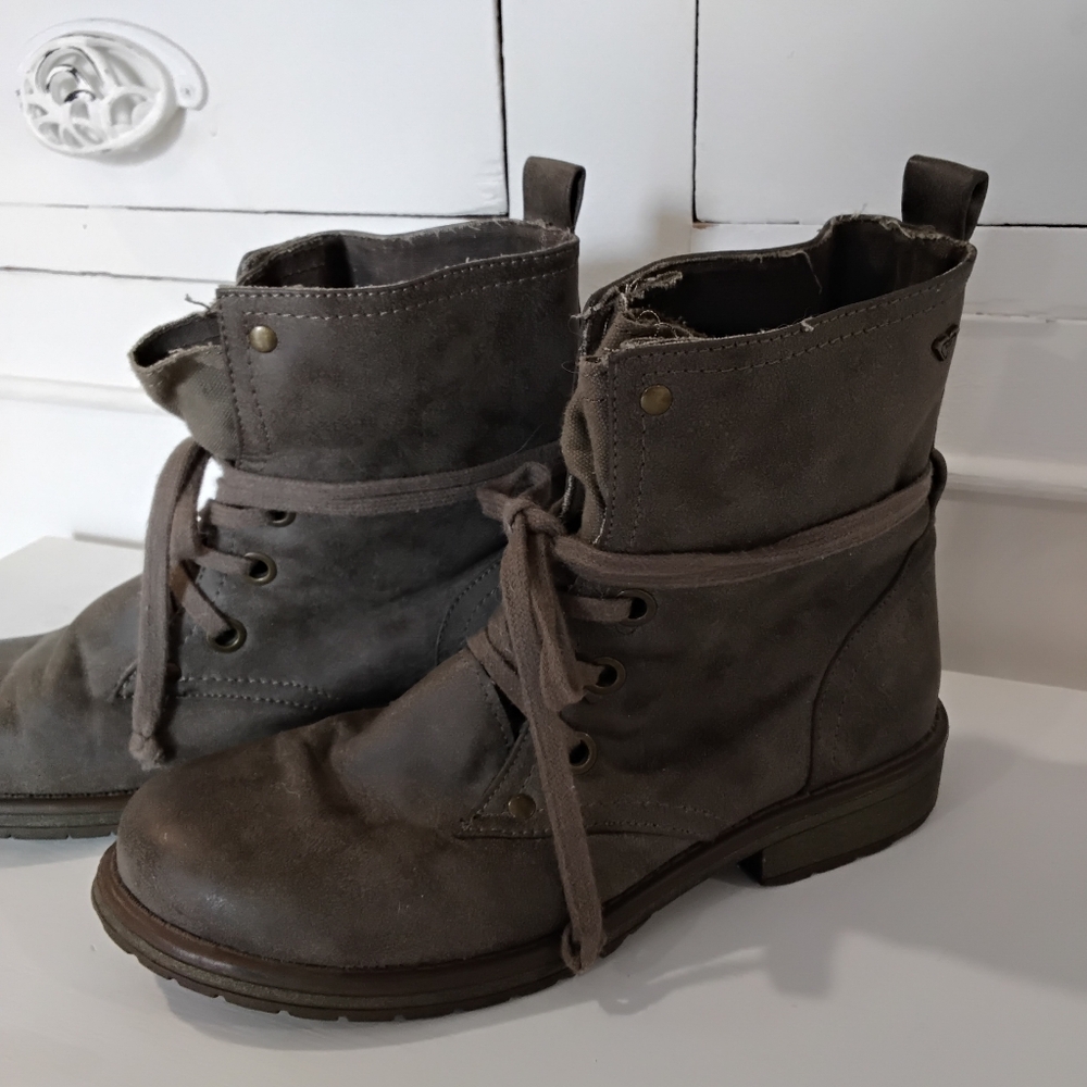 Roxy Women's Distressed Moto Boots EUC - Picture 8 of 8